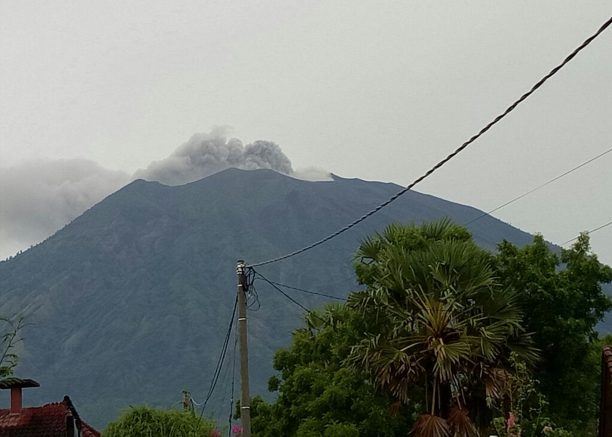 http://d2pggiv3o55wnc.cloudfront.net/oann/wp-content/uploads/2017/11/Indonesia-Bali-Volcan_Herr-612x437.jpg