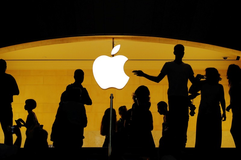 Apple in touching distance of $US1 trillion mark after profits jump Apple in touching distance of $US1 trillion mark after profits jump