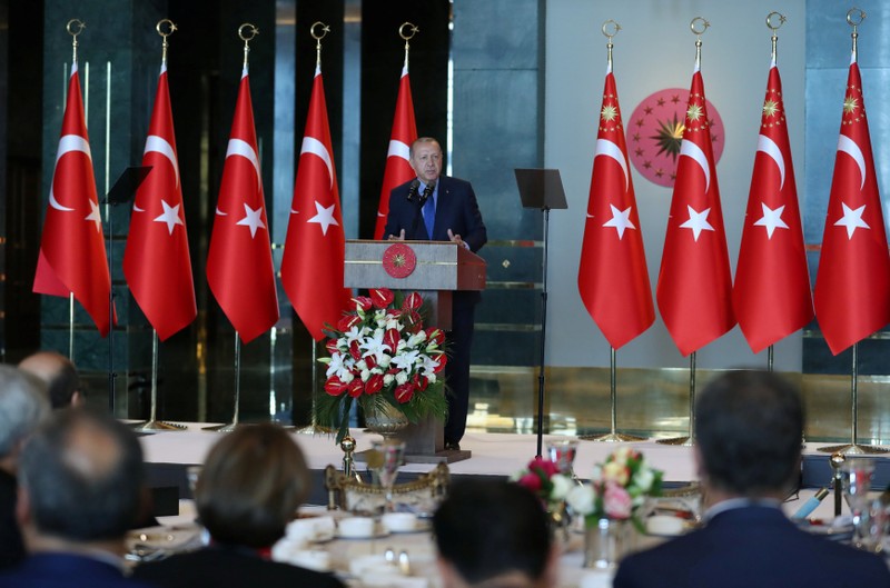 Asian, European stocks tumble as Turkish lira sinks further