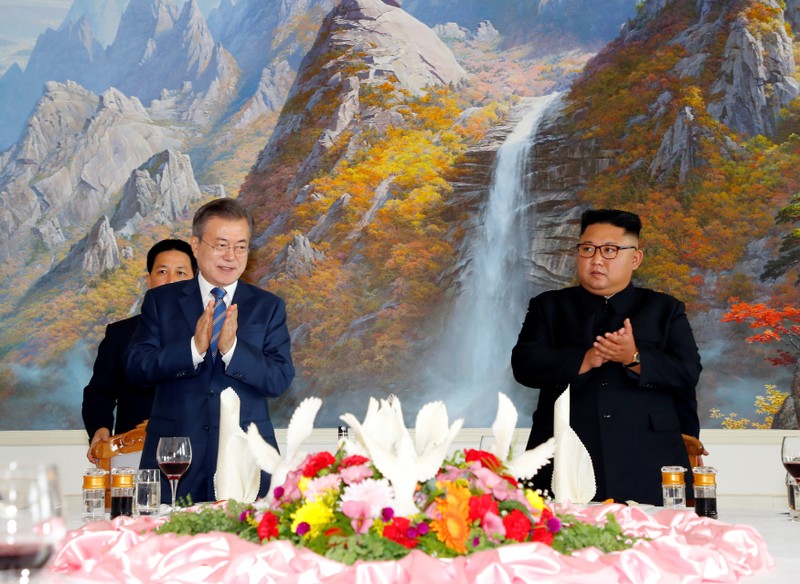 Moon and Kim agree to nuke-free Korean peninsula after summit
