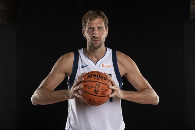 Dirk Nowitzki goes vintage for his first bucket of the season Dirk Nowitzki goes vintage for his first bucket of the season