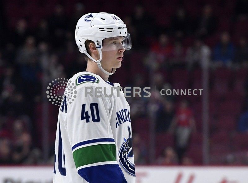 Hutchinson, Matthews lead Maple Leafs past Canucks 5-0