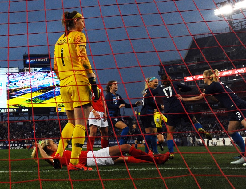 United States women tie England 2-2 at SheBelieves Cup