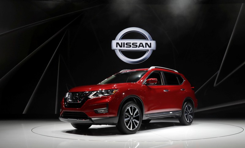 FILE PHOTO: U.S. probes 675,000 Nissan SUVs over unexpected braking
