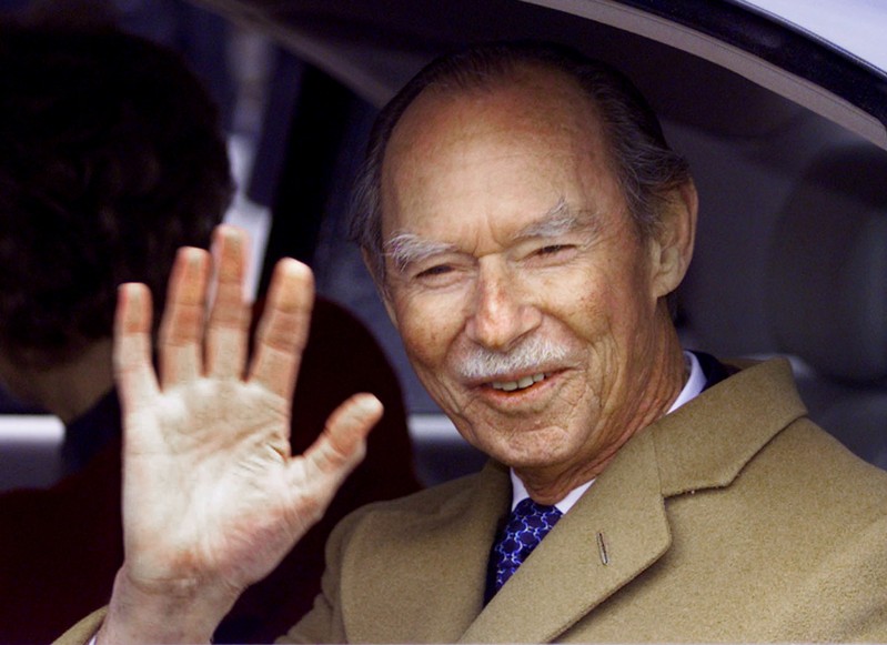 FILE PHOTO: Luxembourg's Grand Duke Jean waves from his car during a visit to the Belgian northern city of Ghent