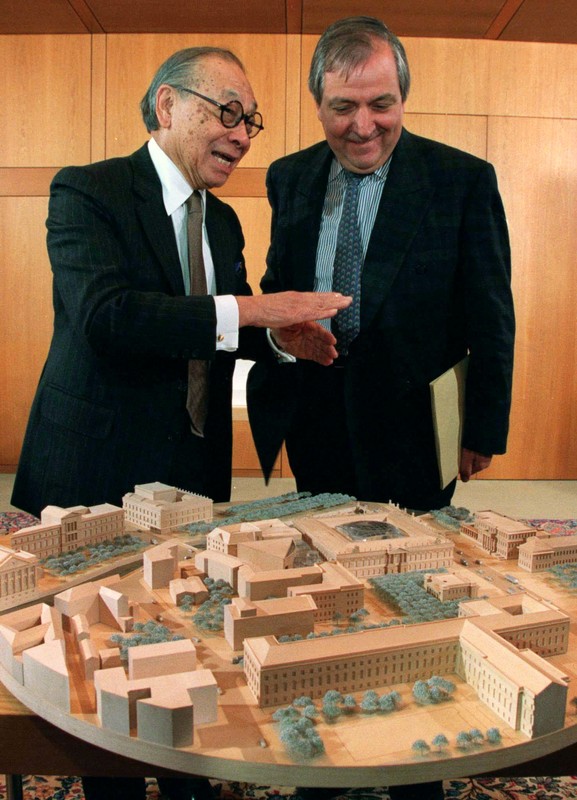 US architect Ieoh Ming Pei gestures as he explains a model of his design for the German Historical Museum in Berlin to German Housing and Construction Minister Klaus Toepfer during a presentation in the chancellory in Bonn