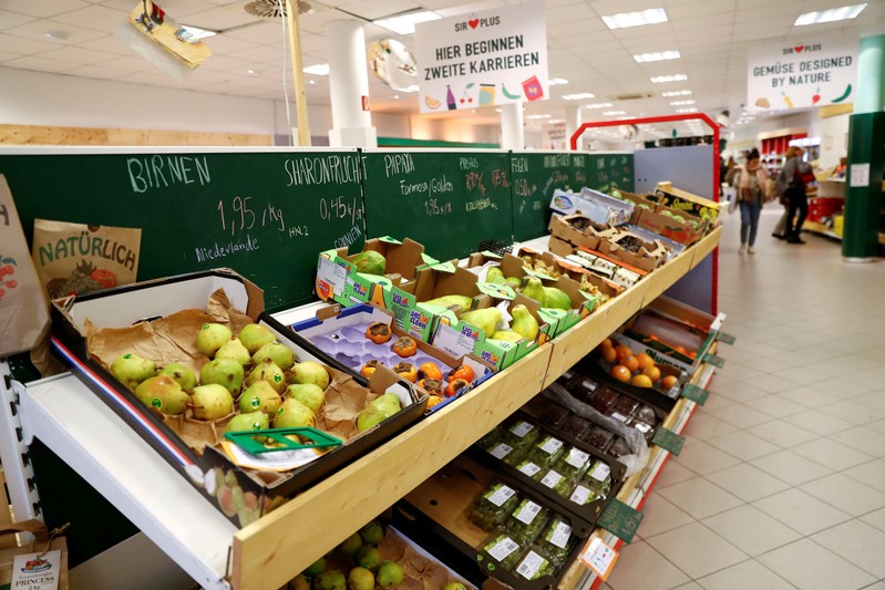 FILE PHOTO: Vegetables are pictured at Sir Plus supermarket for surplus in Berlin