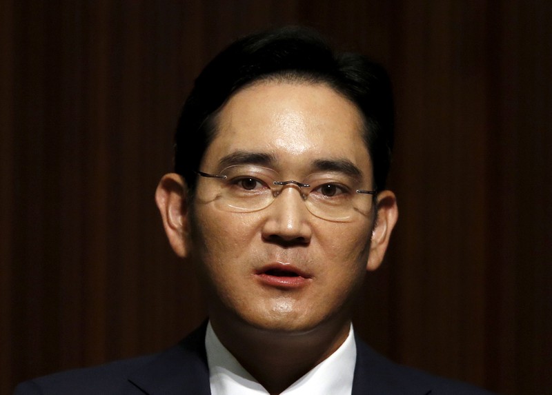 FILE PHOTO: Samsung Electronics Vice Chairman Jay Y. Lee speaks at the company's headquarters in Seoul