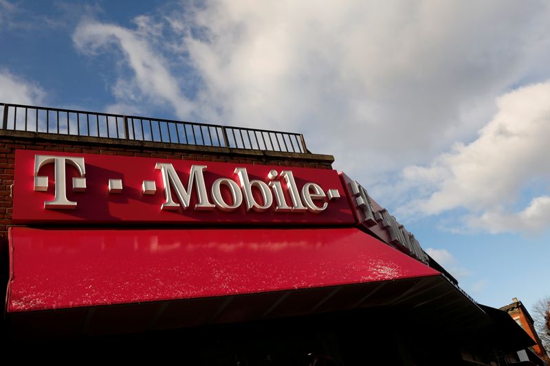 Trial begins in US states' effort to block T-Mobile/Sprint deal