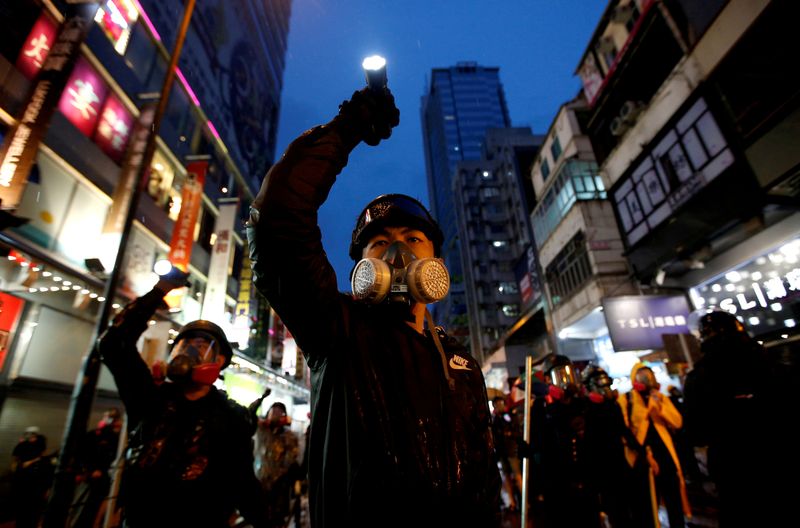 Pompeo Warns US May Reassess Hong Kong Status After Alleged Attack on Press