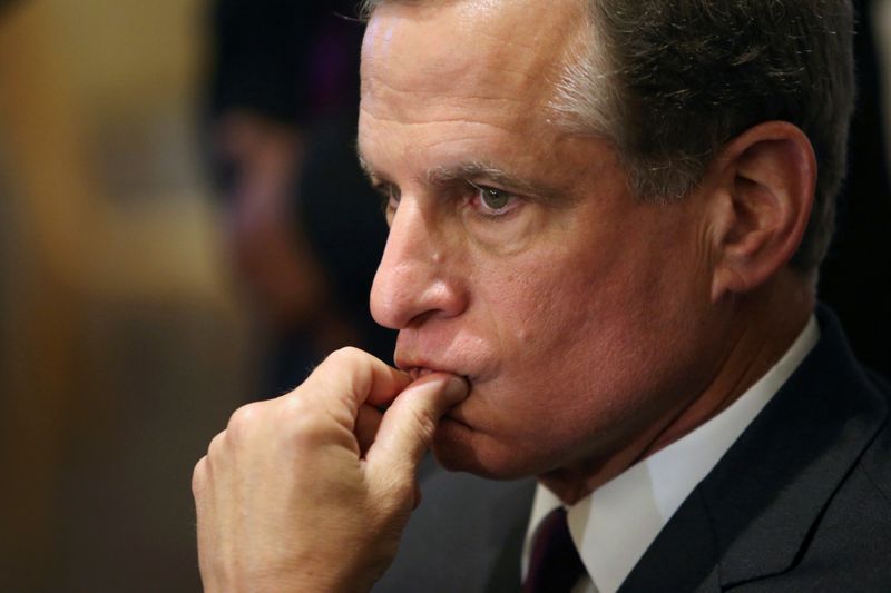 FILE PHOTO: Dallas Federal Reserve Bank President Robert Kaplan gestures during a news conference after of the True Economic Talks event in Mexico City