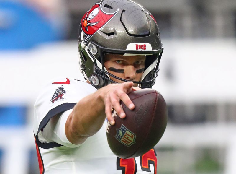 NFL: Tampa Bay Buccaneers at Las Vegas Raiders