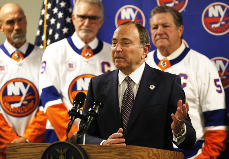 NHL: Boston Bruins at New York Islanders