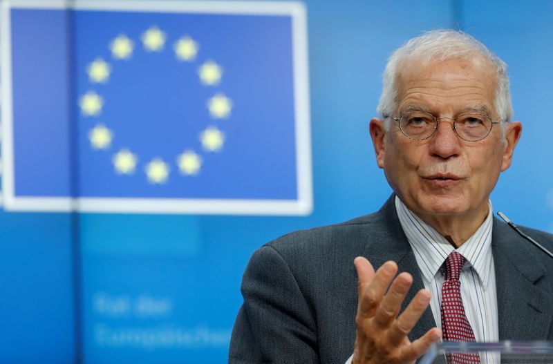 EU defence ministers discuss first ever military review, possible EU doctrine