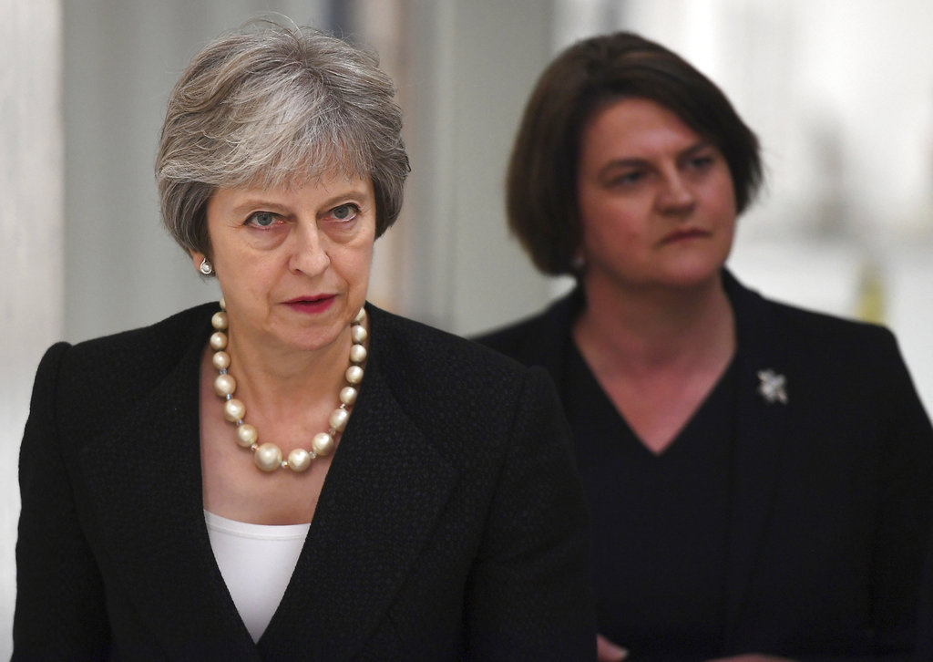 Brexit minister warns Britain may refuse to pay Brexit divorce bill