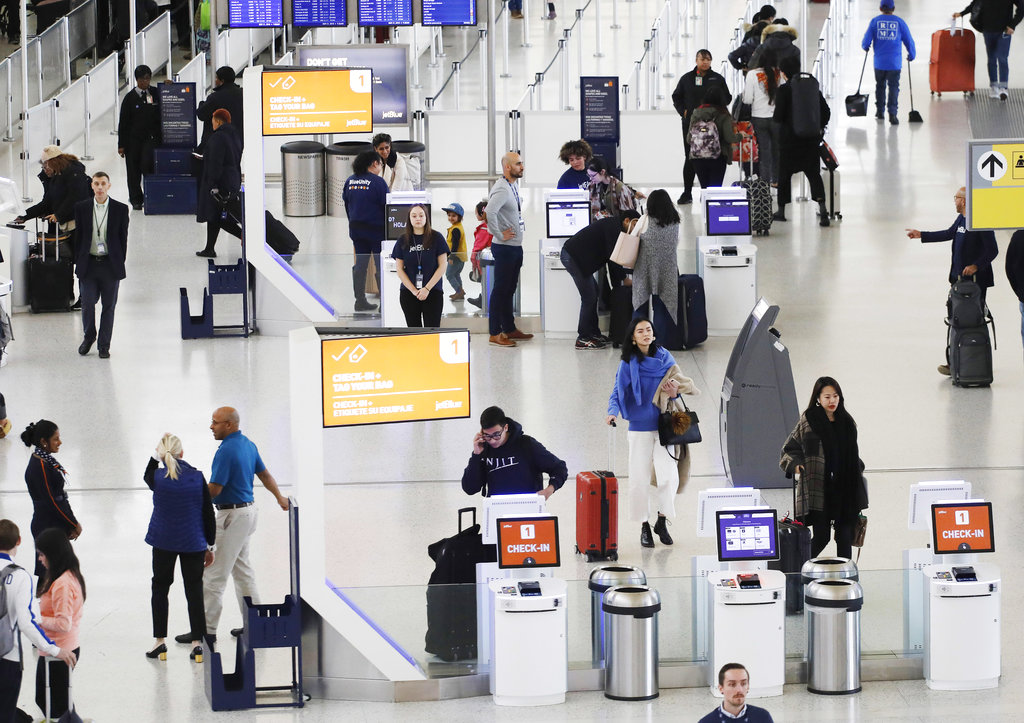 More people expected to travel for Thanksgiving