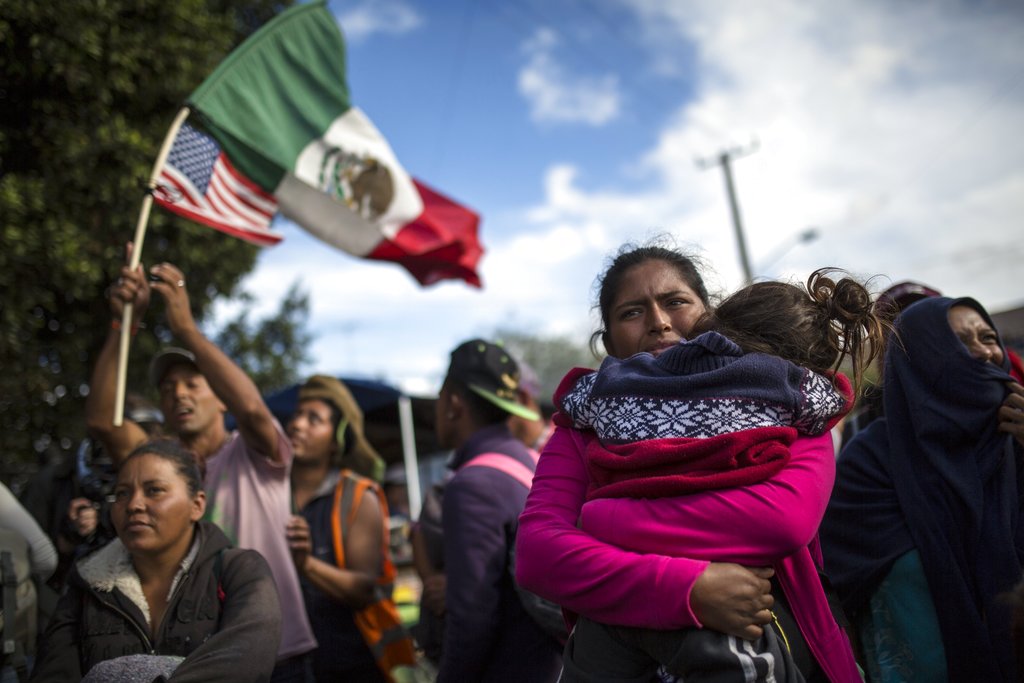 Donald Trump issues Thanksgiving threat to close US-Mexico border