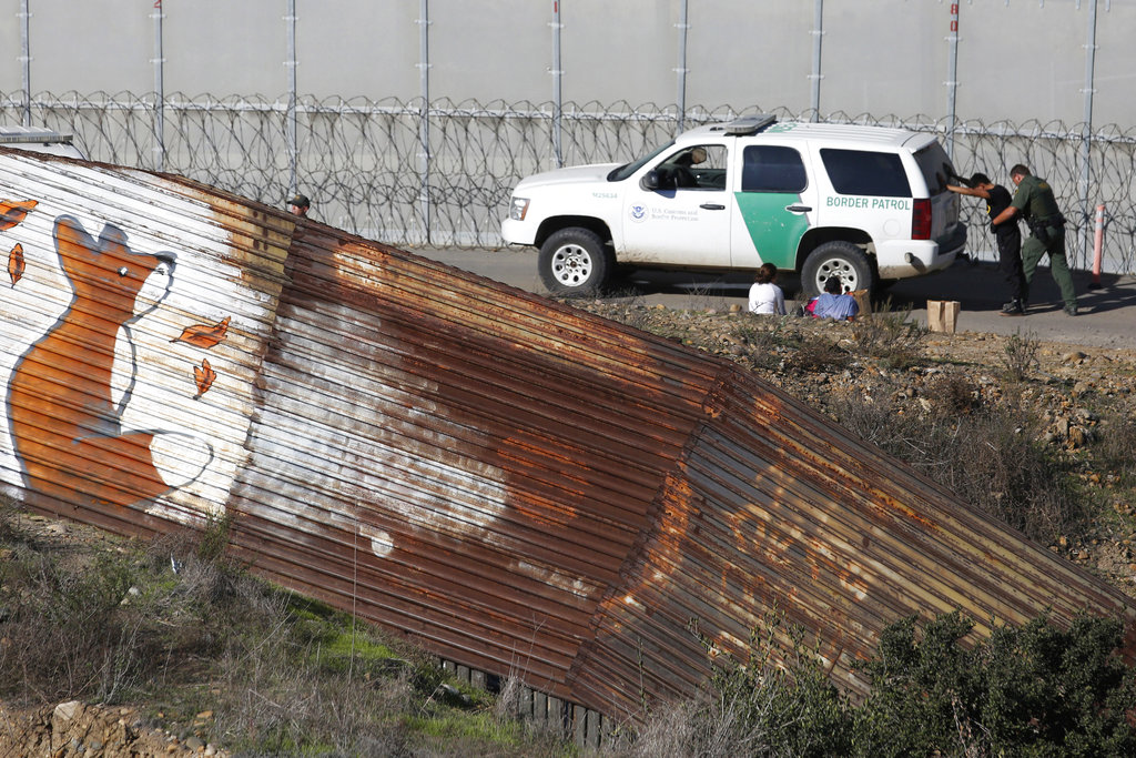 United States government faces shutdown over border