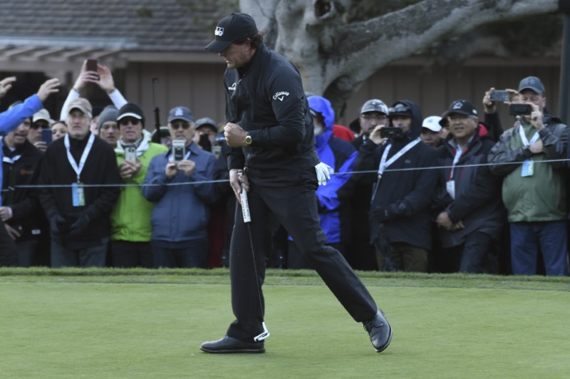 PGA: AT&T Pebble Beach Pro-Am - Final Round