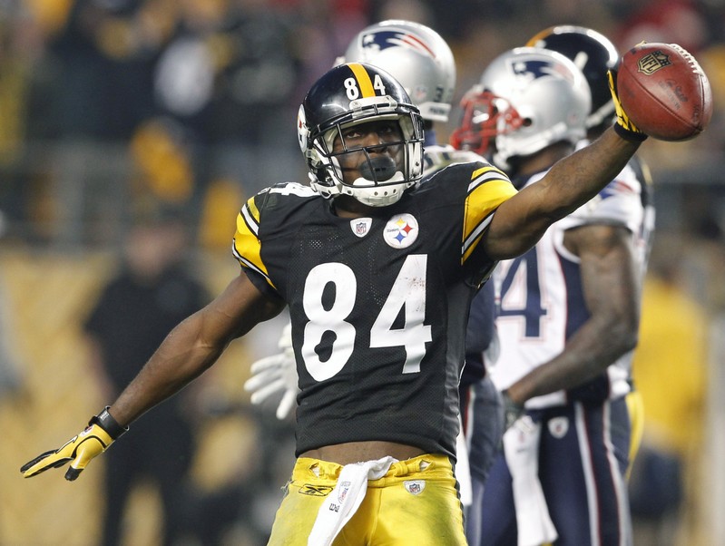 FILE PHOTO: Steelers Antonio Brown celebrates a first down against the New England Patriots in the third quarter of their NFL football game in Pittsburgh