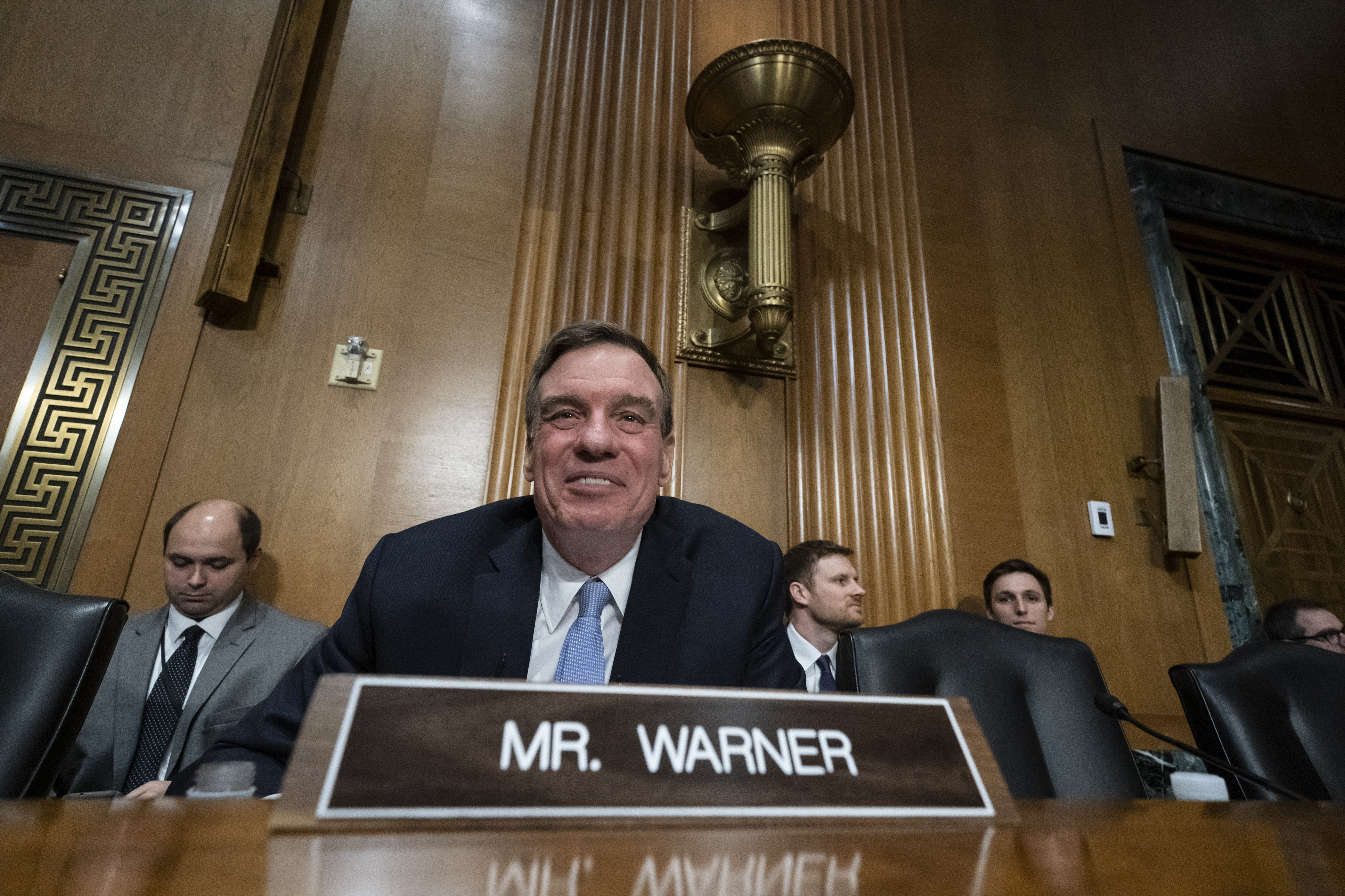 Barr Will Get to Bottom of FBI, DOJ ‘Corruption,’ Sanders Says