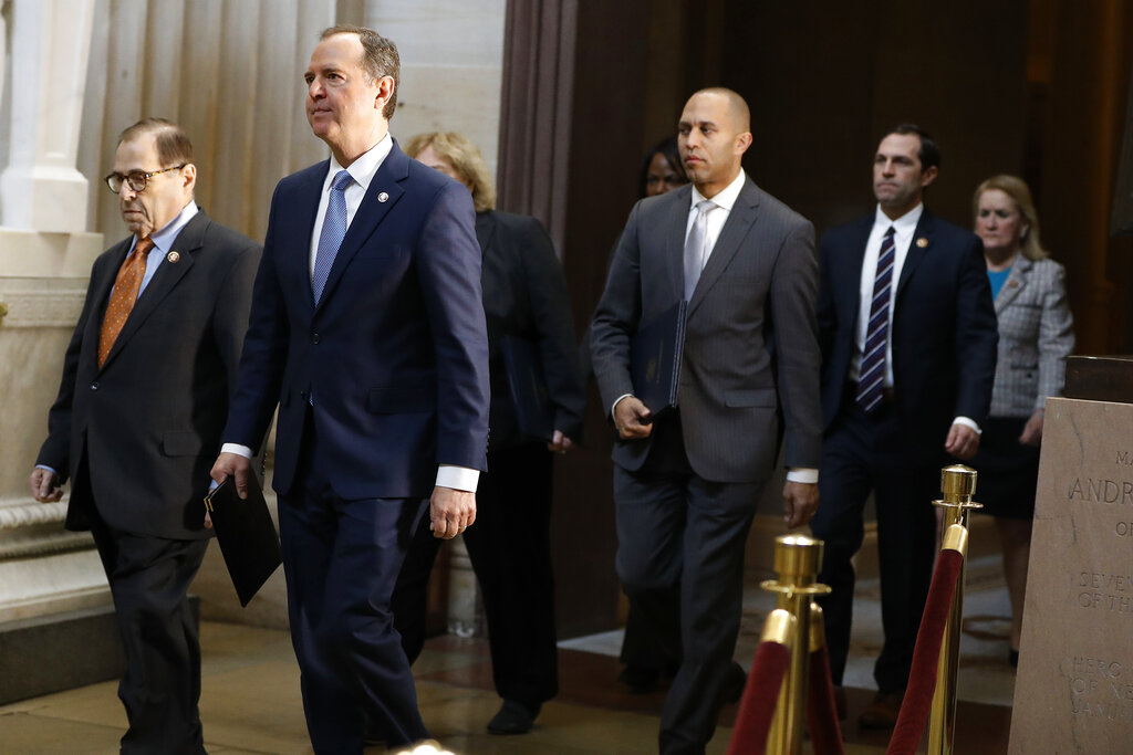 Lev Parnas asks Attorney General William Barr to recuse himself from investigation